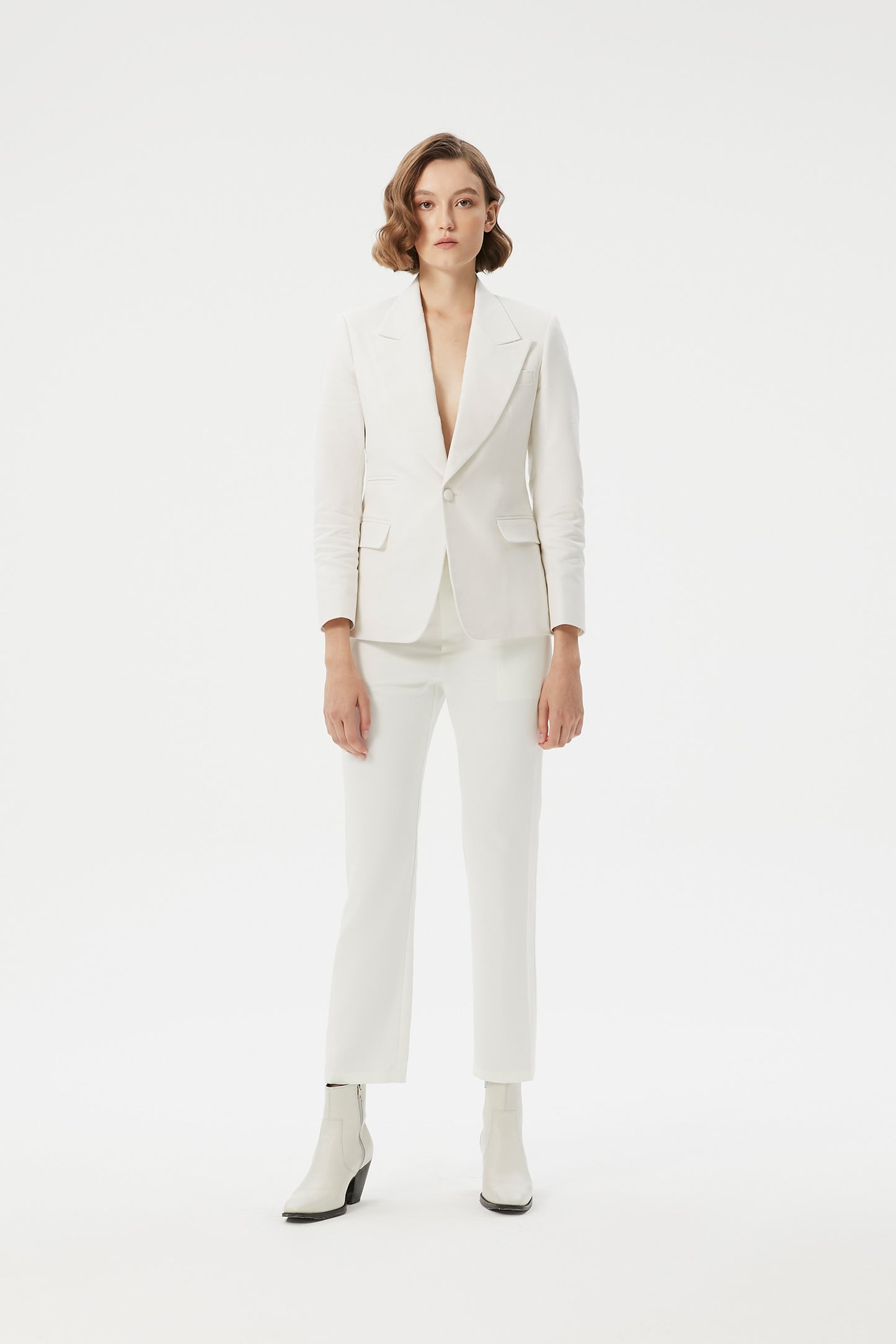 KAIA C'EST CHIC OFF-WHITE TAILOR-MADE SUIT BLAZER
